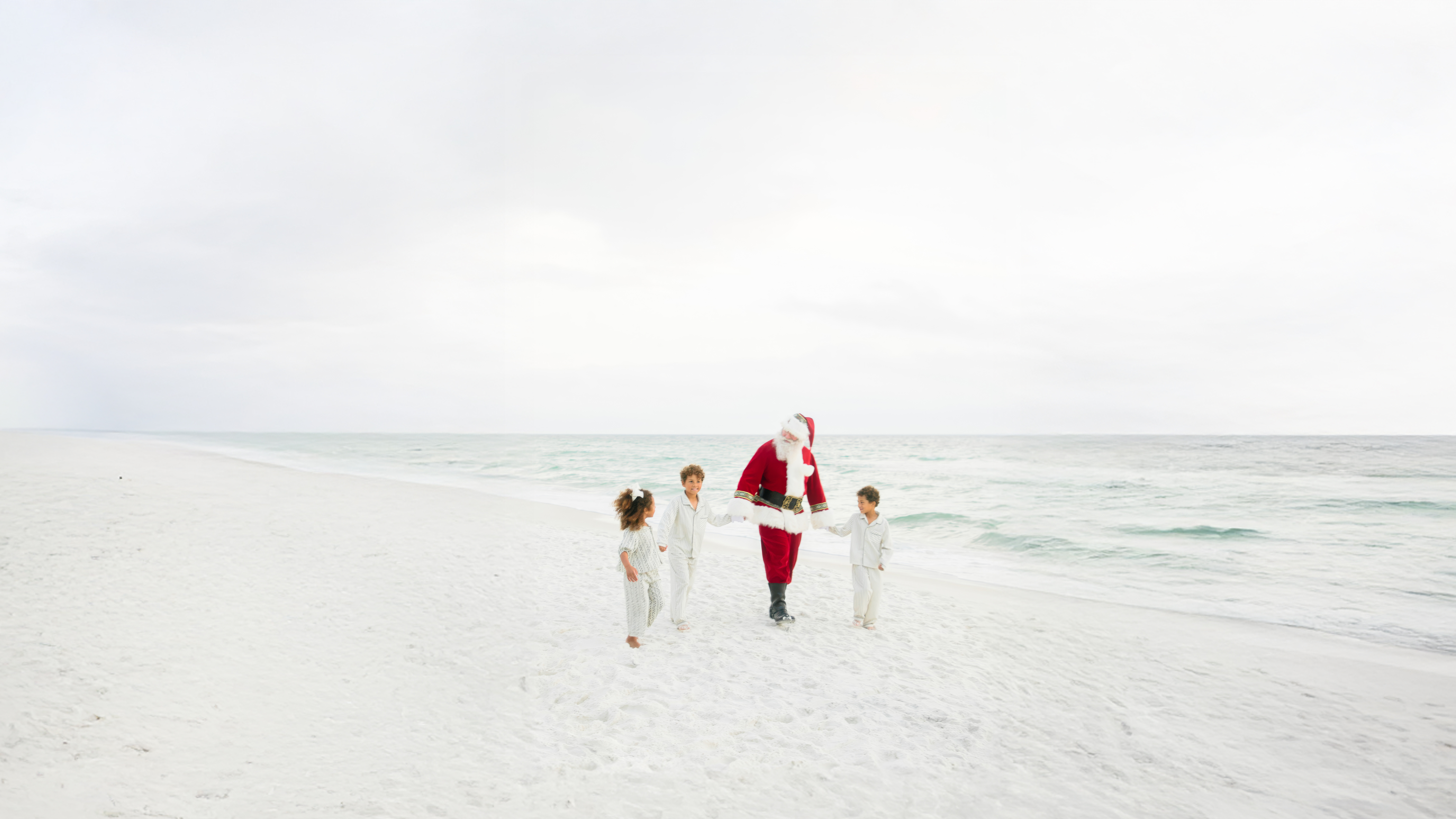 light and airy photographer 30a photographer rosemary beach fl erica lambert photography santa claus lauren robinson-59